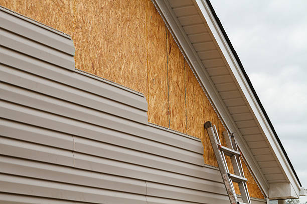 24/7 Emergency Vinyl Siding experts in New London, MN